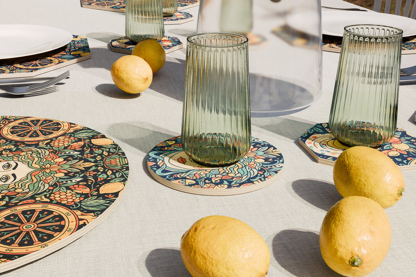 tavola apparecchiata con sottobicchiere tondo o ottagonale